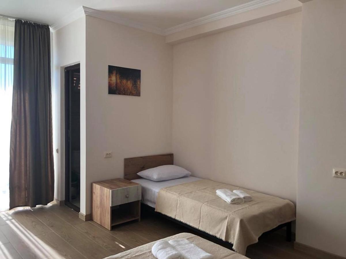 Chaki Hotel Ureki Buitenkant foto